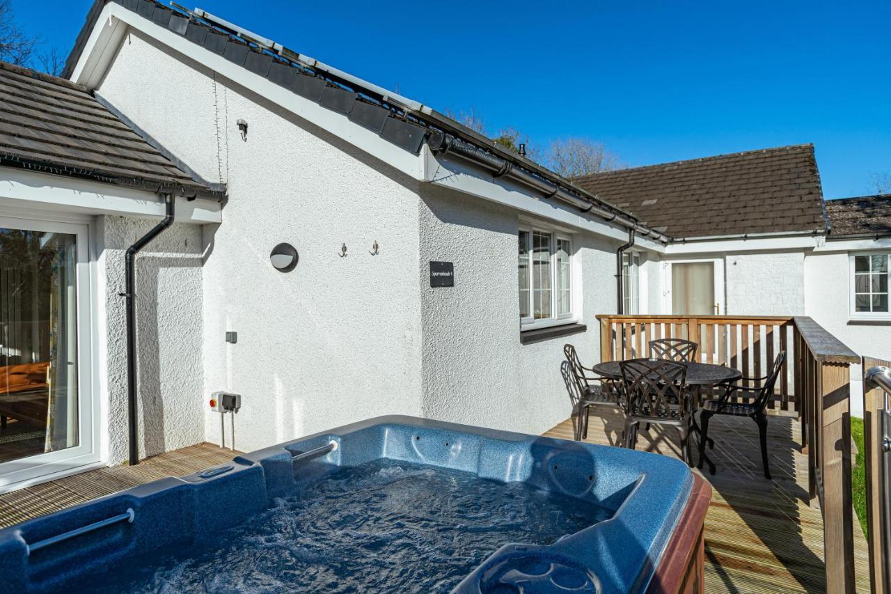 Sparrowhawk Cottage With Hot Tub Newton Stewart Kültér fotó